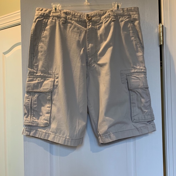 Dockers cargo shorts 34 waist - Picture 2 of 4